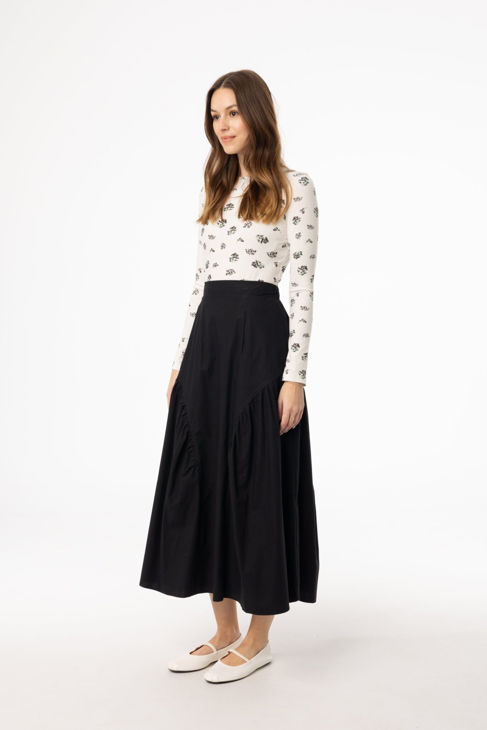 Black Circle Seam Skirt - Image 2