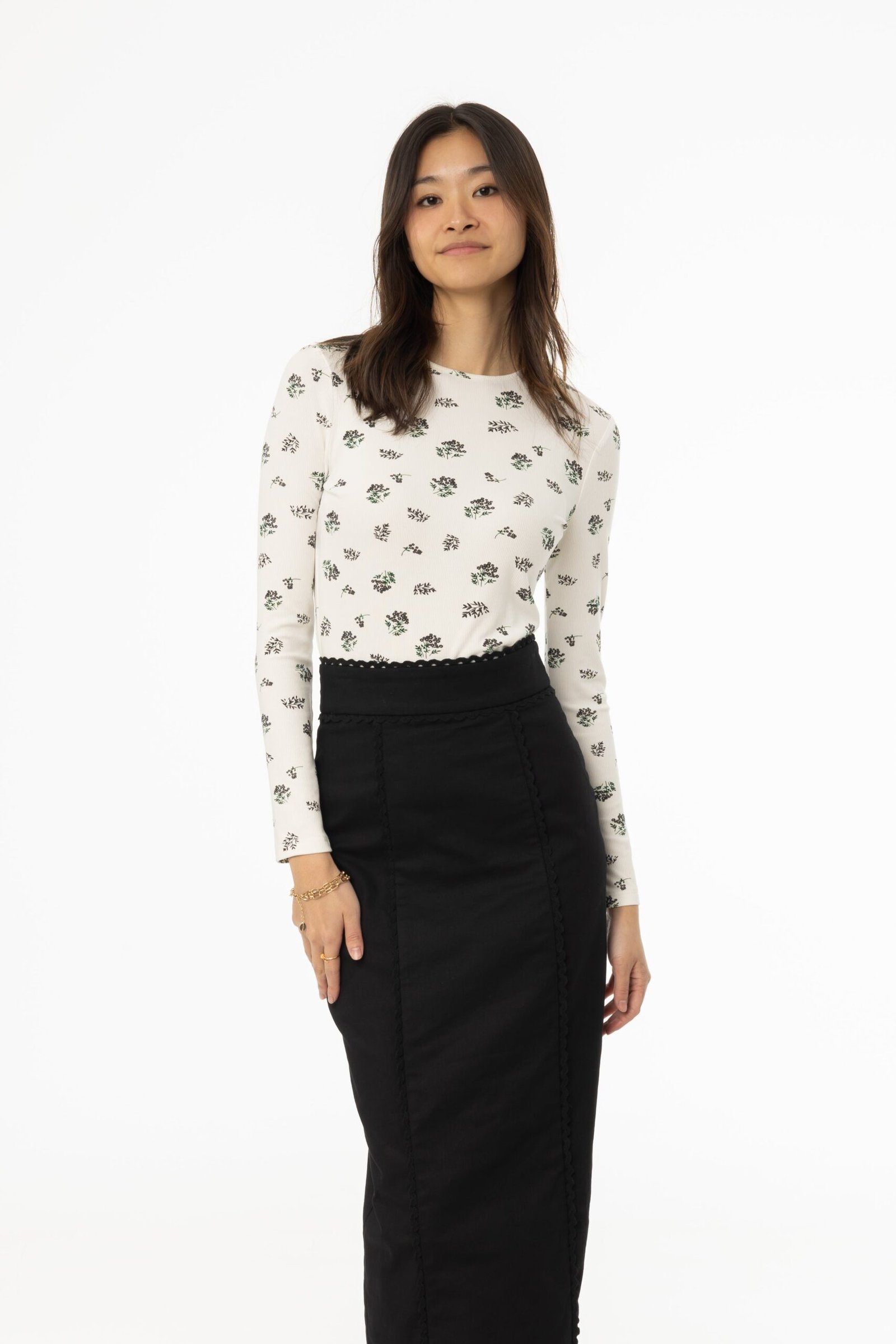 Black Floral Printed T-Shirt - Image 4