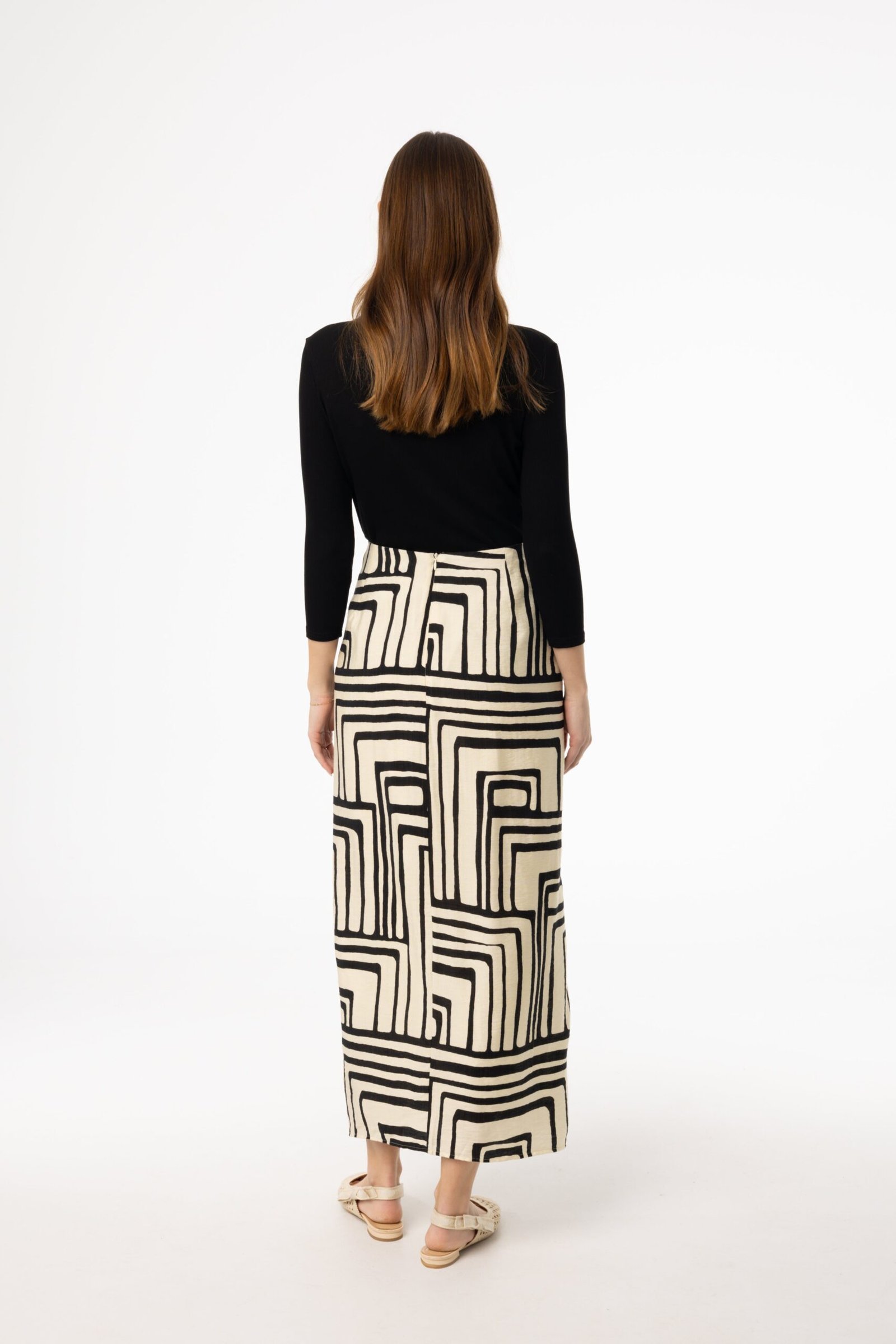 Black Geometric Draped Skirt - Image 3